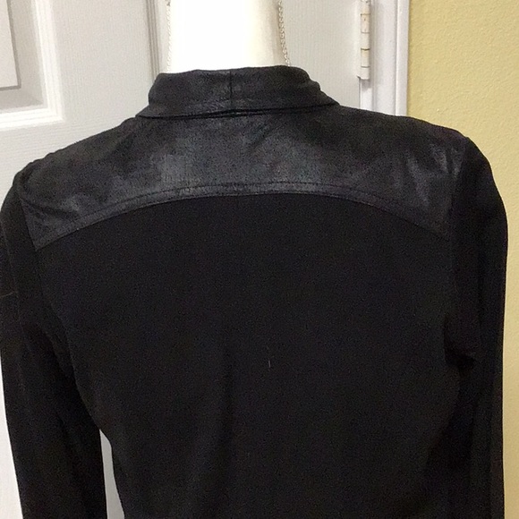 CAbi OWENS WATERFALL FAUX LEATHER JACKET MED - Picture 6 of 12